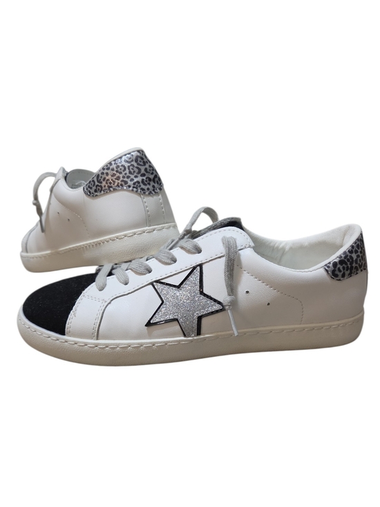 Vintage Havana Shoes - Vintage Havana Bianca White Sneakers Size 9